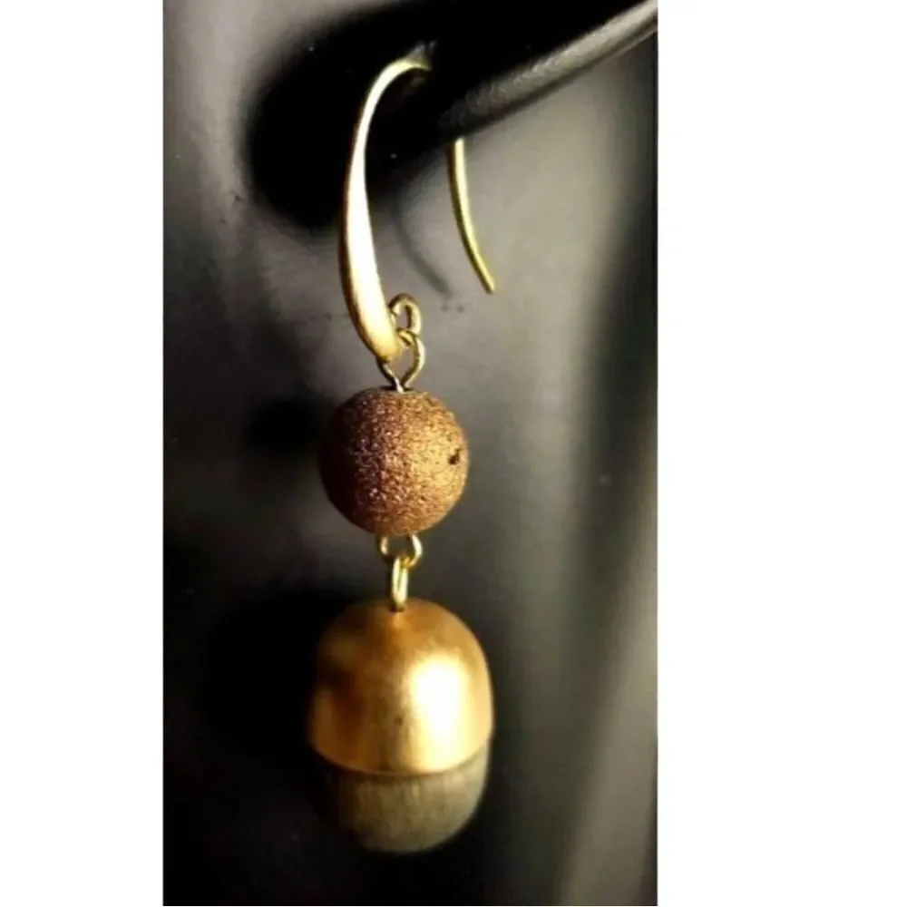 White House Black Market acorn earring NWT